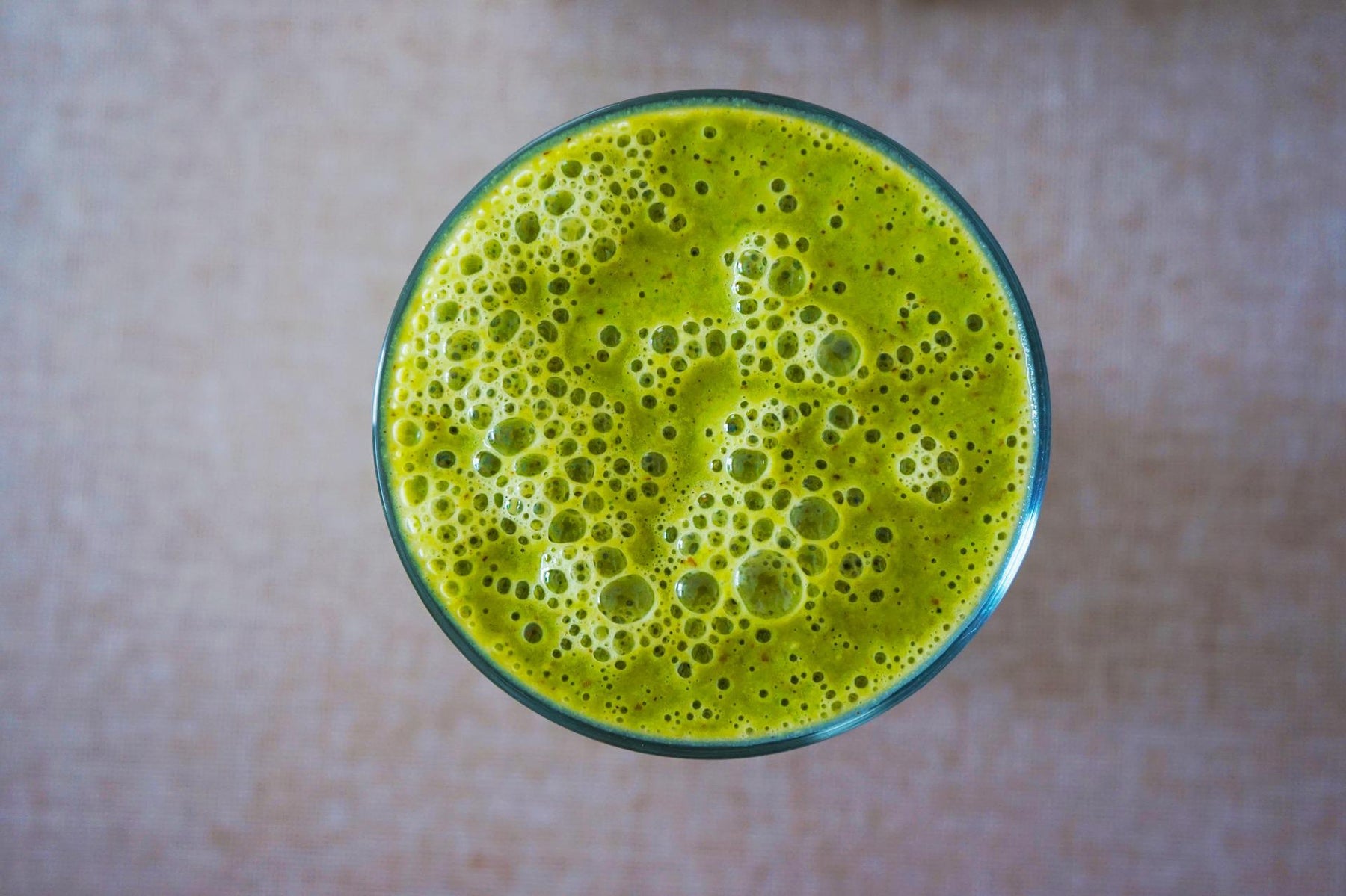 Delicious vegan green smoothie | Healthy & dairy-free